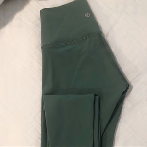 Lululemon Wunder Under Luxtreme 25 inch Size 2